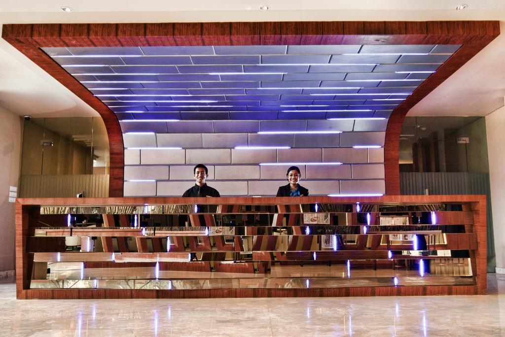 Grand Delta Hotel Медан Екстериор снимка